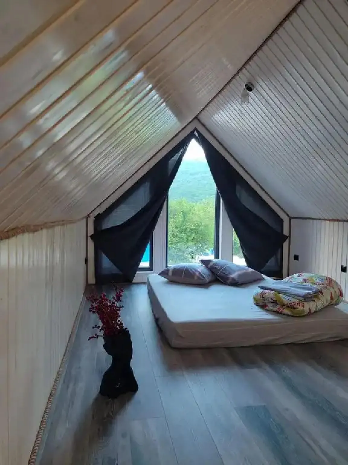 Спальня Barn House